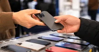 Казахстанцам придется проверять телефоны перед покупкой: причина удивит многих