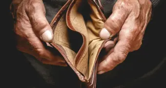 Мозг расплачивается за годы безденежья — исследование