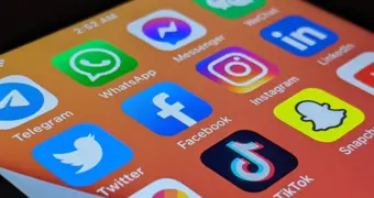 Еще одну жительницу Актау привлекли к ответственности за нецензурную брань в TikTok