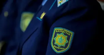 Деньги взыскателей перевёл родне: в Мангистау возбудили дело против частного судебного исполнителя
