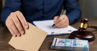 Казахстанцам готовы платить до 17,3 млн тенге за одно сообщение: за что теперь можно получить деньги