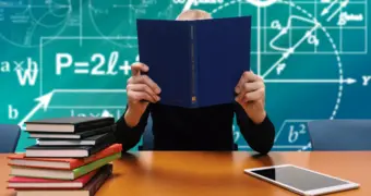 Пять лет вместо трех: для казахстанцев изменили правила отработки после гранта