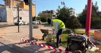 В Актау устанавливают новые светофоры на пешеходных переходах и перекрестках