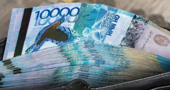 Почему государство не может просто повысить зарплаты всем казахстанцам