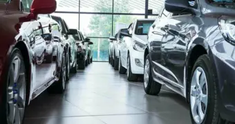 Казахстанцы стали чаще покупать новые автомобили: один бренд взлетел на 102%