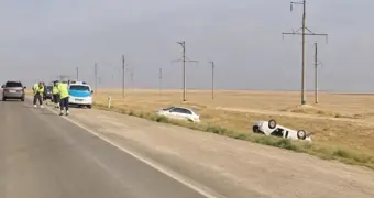 Разрыв колеса стал причиной ДТП на трассе в Мангистау