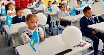 Уроки заканчиваются поздно: родители школьников обратились с жалобой в Актау