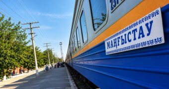 Пассажир умер во время посадки на поезд в Мангистау