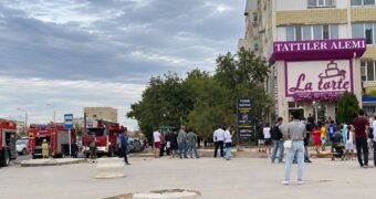 Дым, пожарные и скорая: что случилось в центре Актау