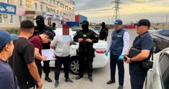 В Актау полицейские задержали подозреваемого в вымогательстве