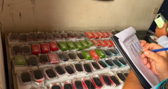 В Актау изъяли 215 электронных сигарет и 31 упаковку снюса