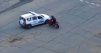 Авария с мотоциклистом попала на камеры в Актау