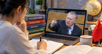 «Шелупонь, недоумки, лохи»: Жириновский стал учебным пособием по русскому языку в Китае