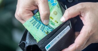Как правильно просить повышения зарплаты: бизнес-психолог назвала главные правила