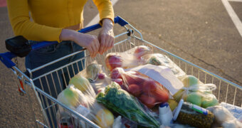 Продукты в мире дорожают все быстрее — в ООН предупредили о последствиях для покупателей