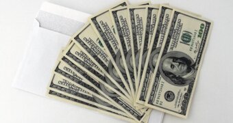 Почти тысяча долларов в месяц: сколько зарабатывают трудовые мигранты в Казахстане