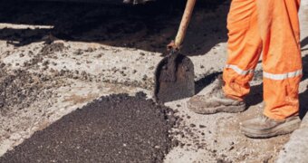 «Это уже саботаж»: за дороги в Казахстане взялись после жесткой критики Токаева