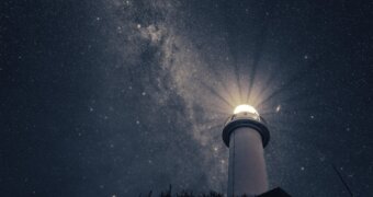 Из глубин космоса пришёл радиосигнал — учёные впервые смогли определить его источник