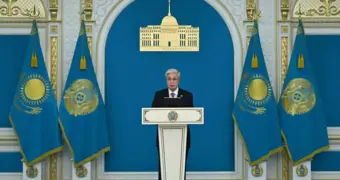 Токаев назвал поддержку учителей задачей исключительной важности для Казахстана