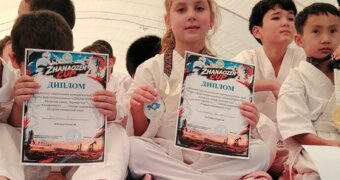 Юные каратисты из Актау завоевали 10 медалей на областном турнире «Жаңаөзен OPEN»