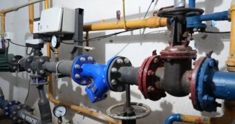 В Актау продолжают устанавливать АТП