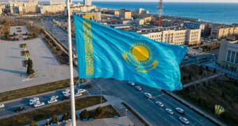 День Республики: что жители Актау ценят в Казахстане и что хотят изменить