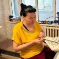 Жительница Жанаозена с особыми потребностями освоила профессию швеи