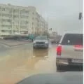 Водители Актау сняли видео потопа на одном из перекрестков