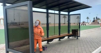 В Актау начались работы по приведению в порядок автобусных остановок