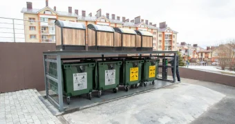 Почти миллиард тенге хотят потратить в Актау на мусорные контейнеры