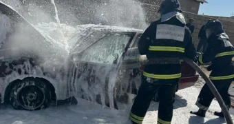 В Бейнеу сгорел автомобиль