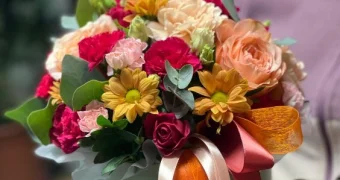 Когда и какие цветы заказывать в Астане? Гид по сезонным букетам