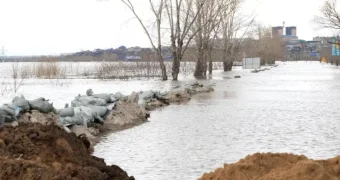 На помощь соседям: Мангистауские спасатели отправились в Атыраускую область