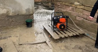 В Мунайлинском районе затопило дворы и улицы