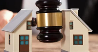 Дом, пять автомашин и домашний скот делили в суде многодетные супруги из Мангистау