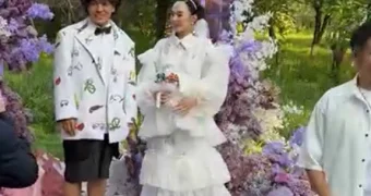 Необычная свадьба блогеров из Казахстана стала предметом обсуждения в интернете