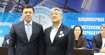 Почёт и заслуги: более 130 специалистов АО «МРЭК» удостоены наград ко Дню энергетика