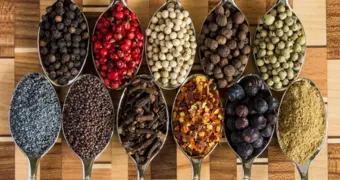 Названы острые продукты, которые могут принести пользу организму