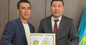 Жителей Түпкараганского района наградили за спасение подростков