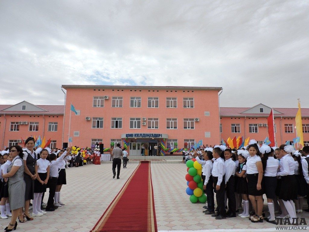 Открытие новой школы. Фото автора