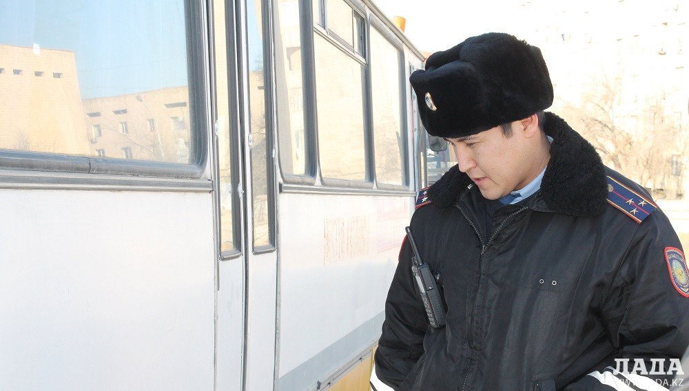 Во время трехдневного ОПМ полицейские проверили больше 250 автобусов. Фото автора