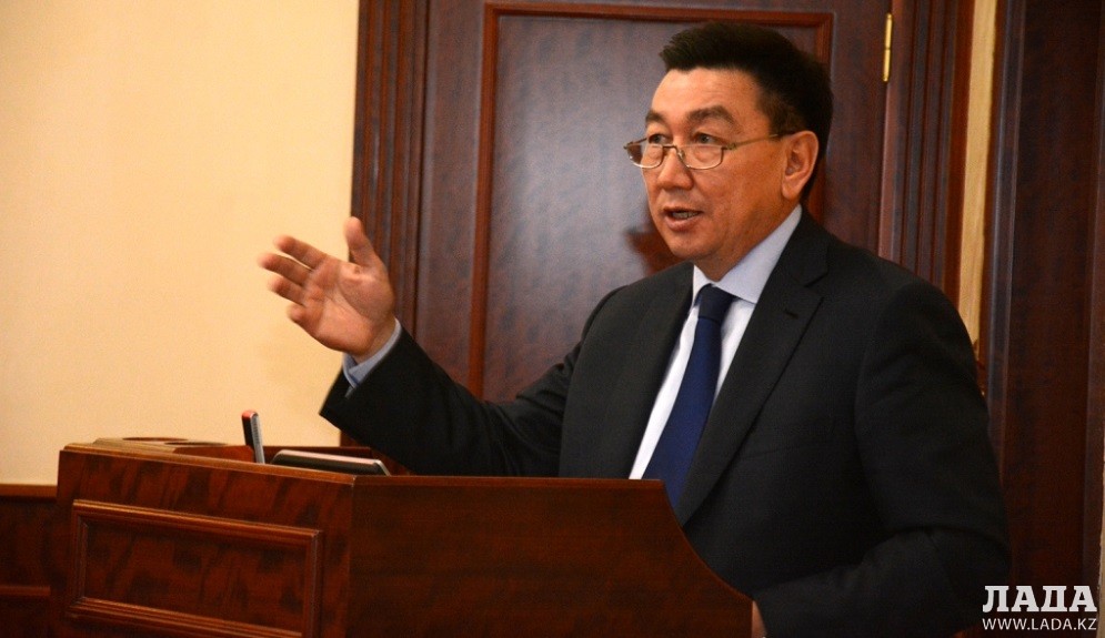Алик Айдарбаев||news_pic_more|<!--TBegin--><a href="https://img.lada.kz/2015-10/1445669319_obl-sesiya-4.jpg" onclick="return hs.expand(this)" ><img align="left" src="https://img.lada.kz/2015-10/thumbs/1445669319_obl-sesiya-4.jpg" alt='Алик Айдарбаев: Свыше миллиарда тенге направят на развитие Мангистау' title='Алик Айдарбаев: Свыше миллиарда тенге направят на развитие Мангистау'  /></a><!--TEnd-->