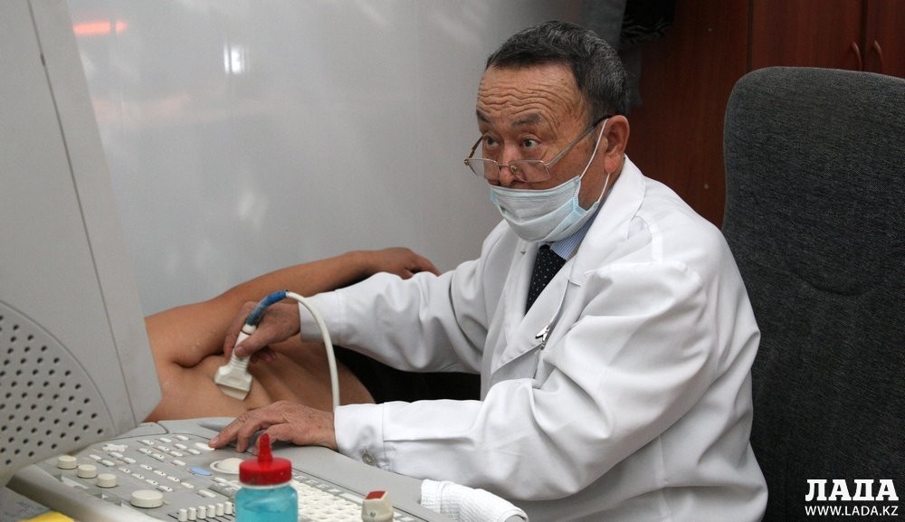 Платный врач красноярск. Областной онкология в Ташкенте. Онколог маммолог. Платный врач онколог.