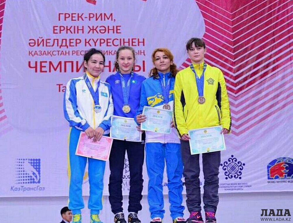 Участницы чемпионата Казахстана по вольной борьбе. Фото предоставлено Александром Мухалевым