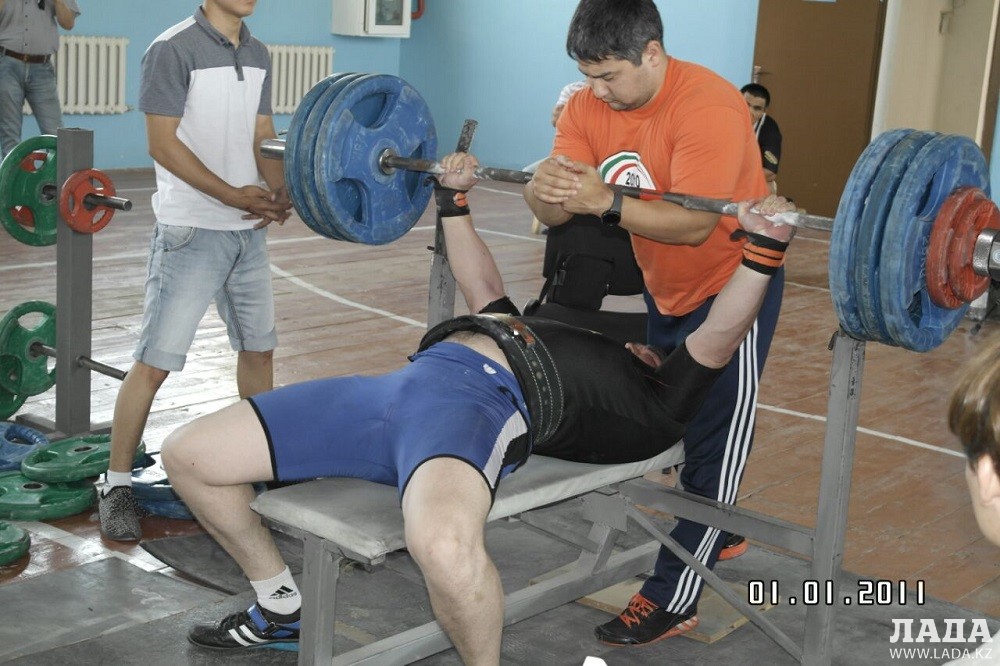 Руфхат Мухамадиев из Актау стал чемпионом в весе 105 кг. Фото предоставили участники соревнований