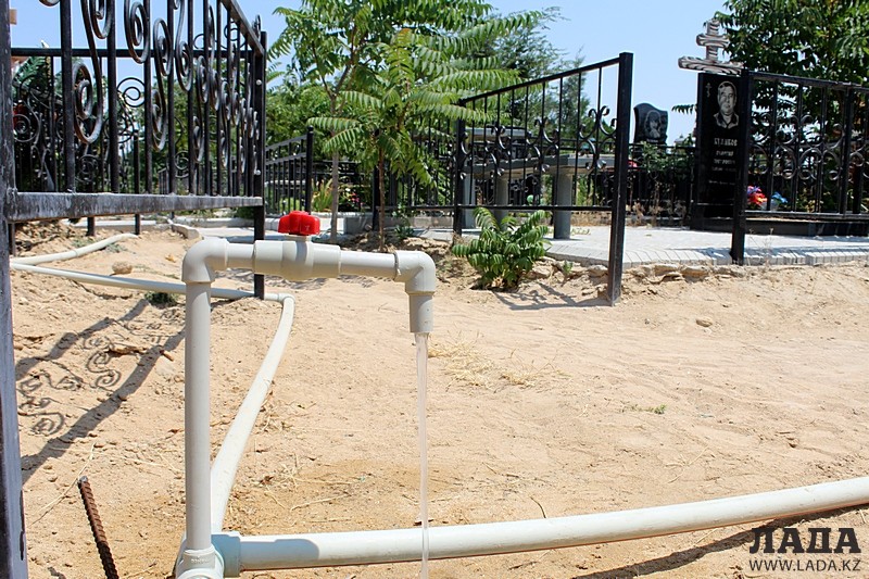 Подача воды на городском кладбище восстановлена. Фото автора