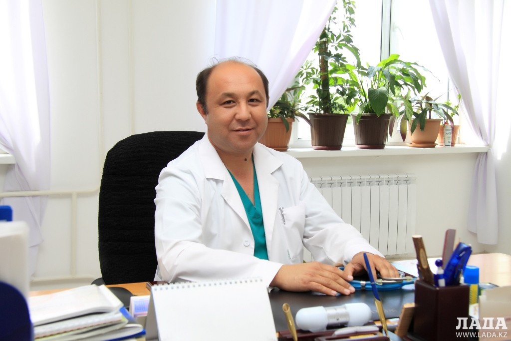 Кайрат Диналиев, руководитель гепатологического центра. Фото предоставлено центром