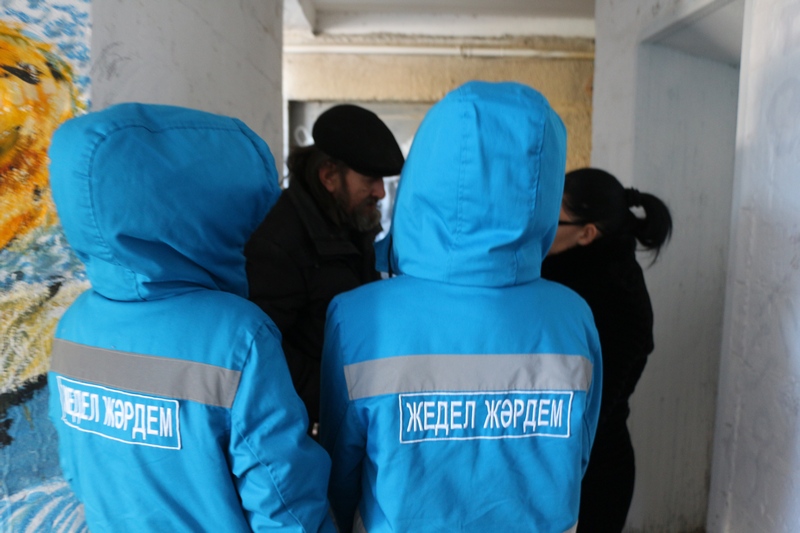 Сотрудники Скорой помощи отказались забирать Алексея Неберикутя в приемный покой больницы. Фото Рашида Исмагилова