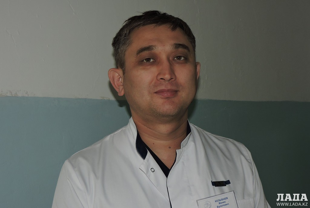 Женис Козыбаев, руководитель кардиоцентра МОБ. Фото автора