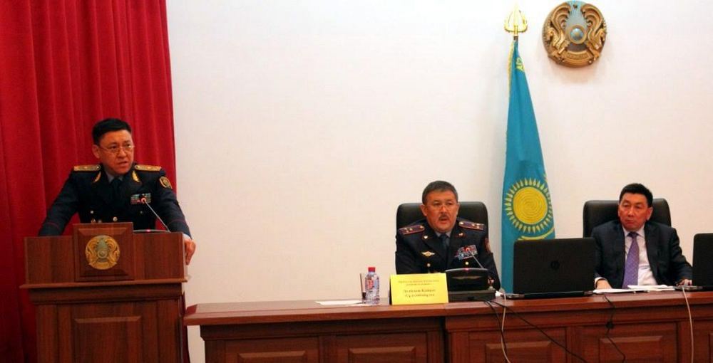 Берик Бисенкулов, Кайрат Дальбеков и Алик Айдарбаев. Фото предоставлено пресс-службой ДВД Мангистау